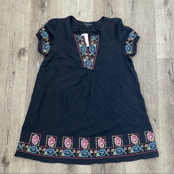 Forever 21 Dresses & Skirts - NWT Floral Embroidered Mini Dress